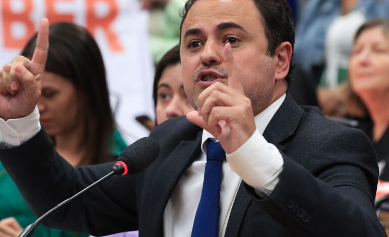 relatorio-pede-abertura-de-processo-contra-deputado-glauber-braga