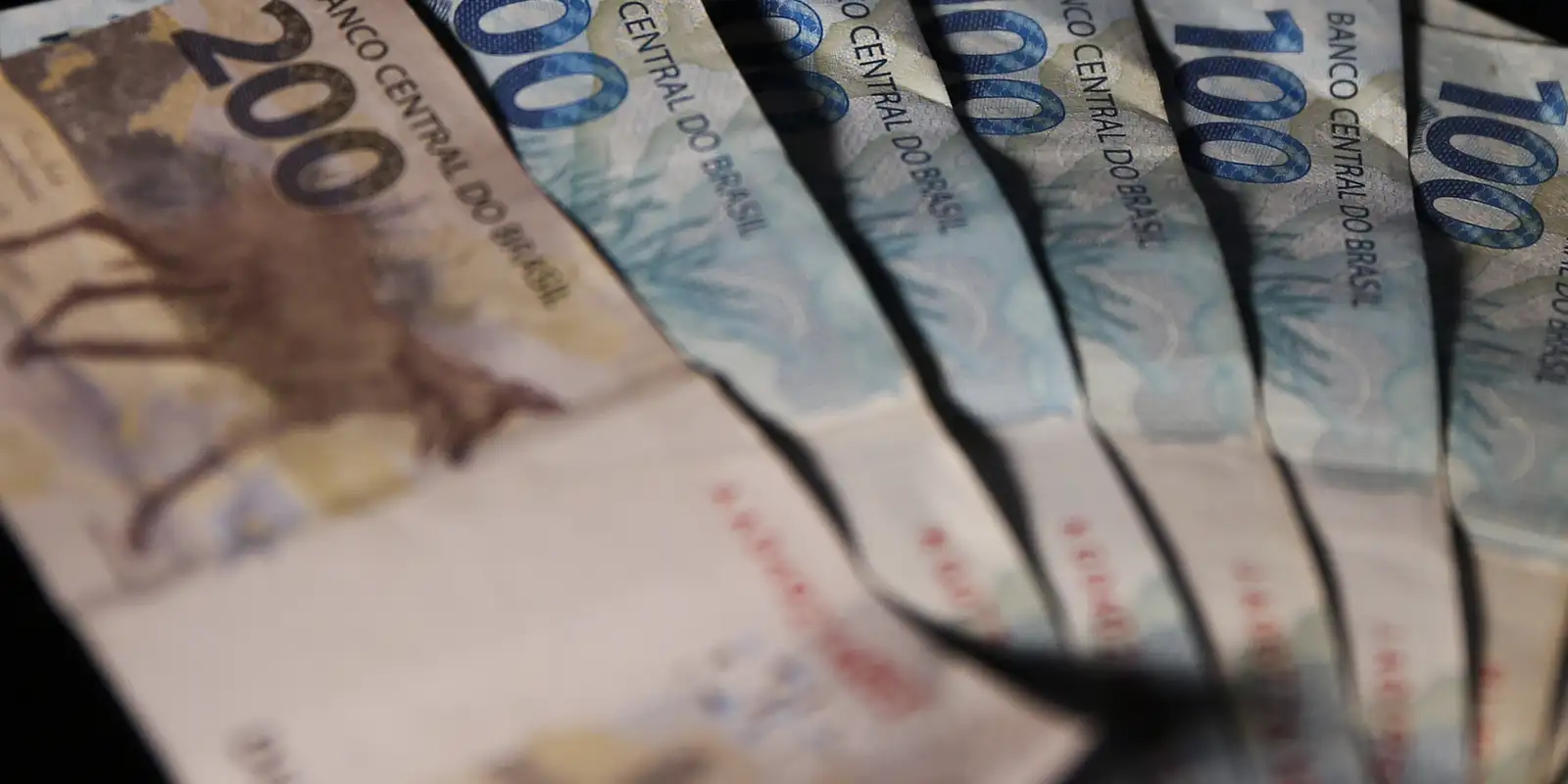 Setor público tem déficit primário de R$ 21,2 bilhões em julho