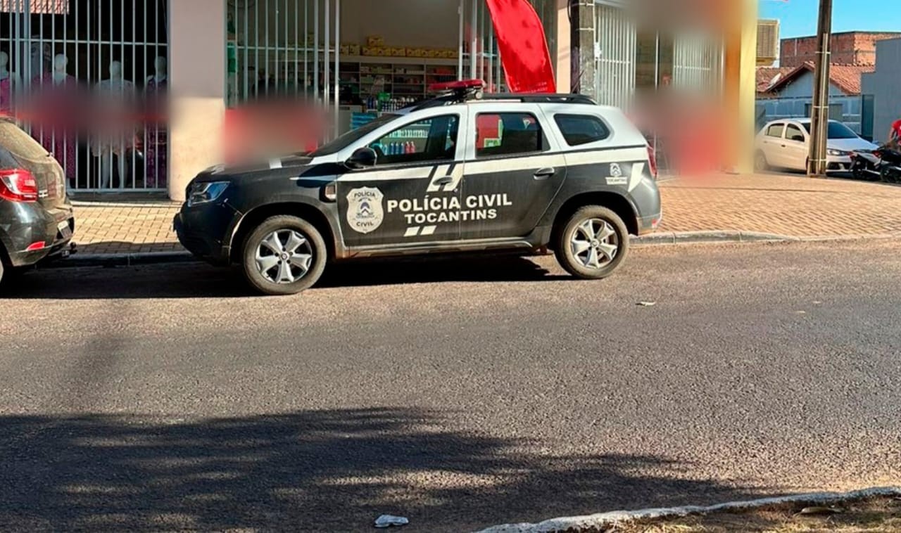 Polícia investiga falsificação de atestados médicos e cumpre mandados em casas e comércios