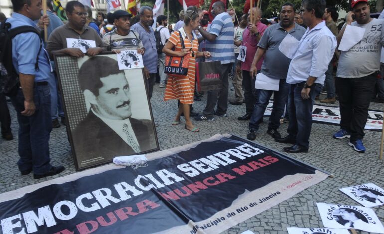 dia-da-democracia:-reparacao-as-vitimas-da-ditadura-segue-como-desafio