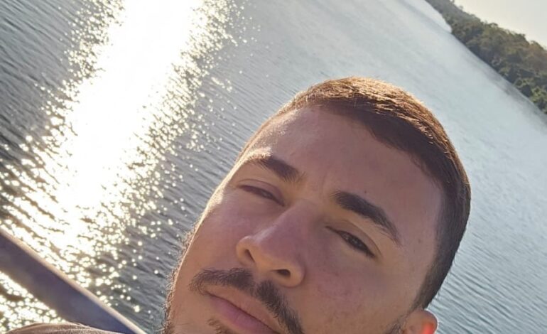 jovem-fica-em-coma,-perde-memoria-e-esquece-da-familia-apos-atropelar-animal-solto-em-pista: