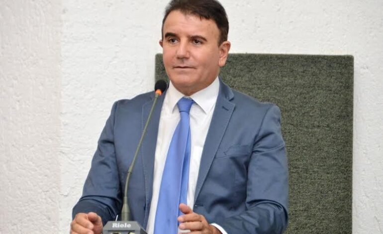 eleicoes-2024:-eduardo-siqueira-campos-(podemos)-sera-entrevistado-no-ja1-desta-quinta-feira-(26)