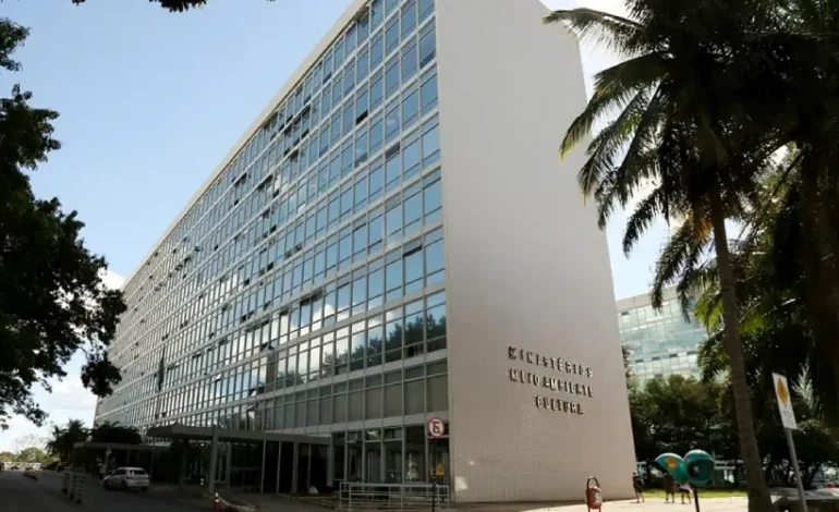 dividido,-governo-discute-formato-e-poderes-da-autoridade-climatica