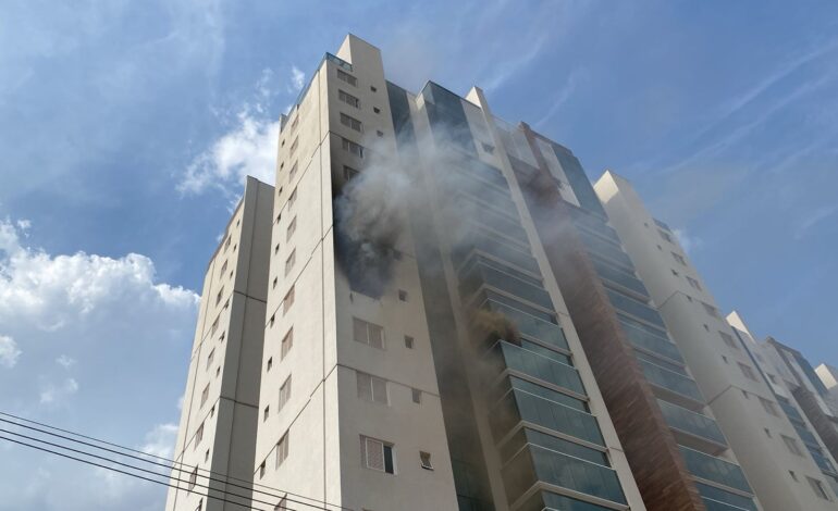 video-mostra-chamas-saindo-de-janela-em-predio-de-palmas