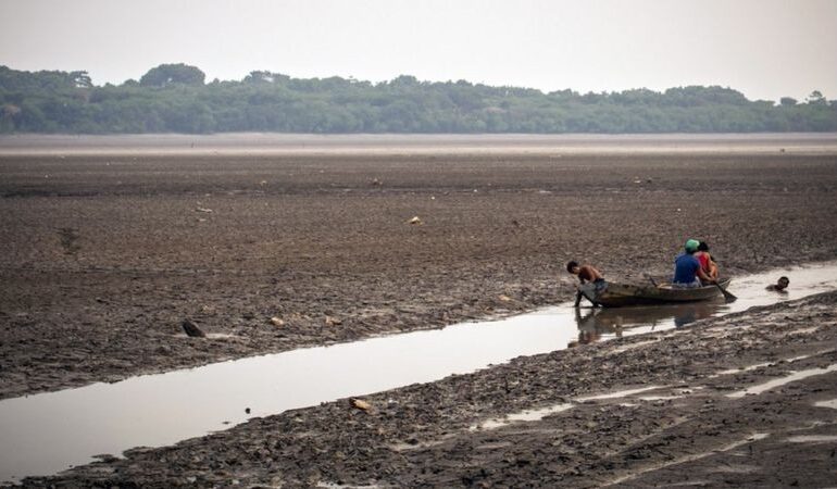 pescadores-afetados-pela-seca-na-regiao-norte-vao-receber-auxilio-de-r$-2.824-do-governo-federal