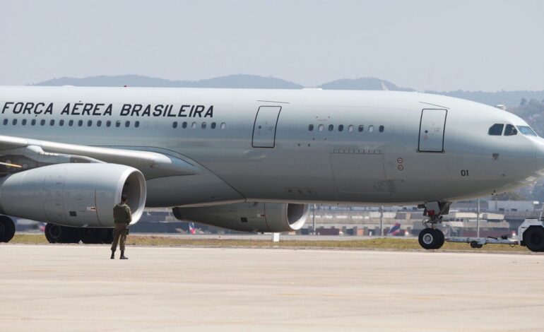 raizes-do-cedro:-quinto-voo-decola-do-libano-com-220-repatriados
