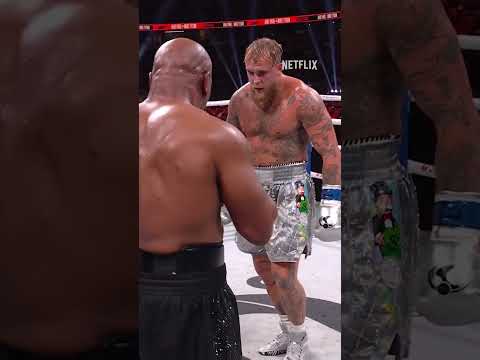 jake-paul-faz-uma-reverencia-para-mike-tyson-no-final-da-partida-#paultyson