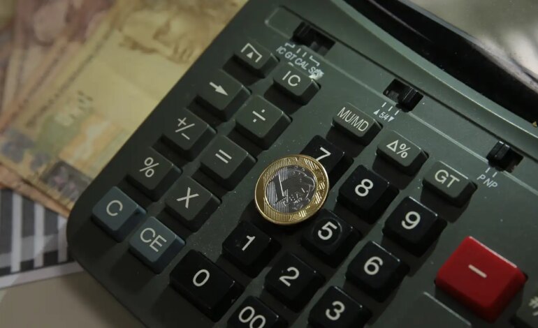 fazenda-aumenta-para-3,3%-estimativa-para-o-pib-este-ano