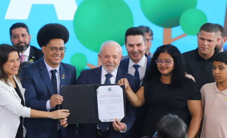 lula-lanca-programa-de-urbanizacao-de-favelas-periferia-viva