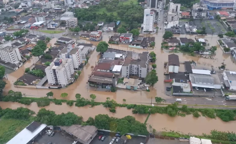 fortes-temporais-causam-inundacoes-em-santa-catarina