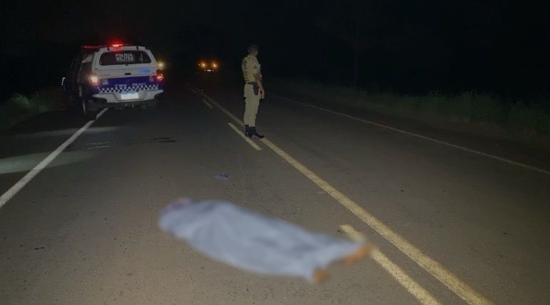 jovem-morre-atropelado-por-caminhonete-enquanto-tentava-atravessar-rodovia