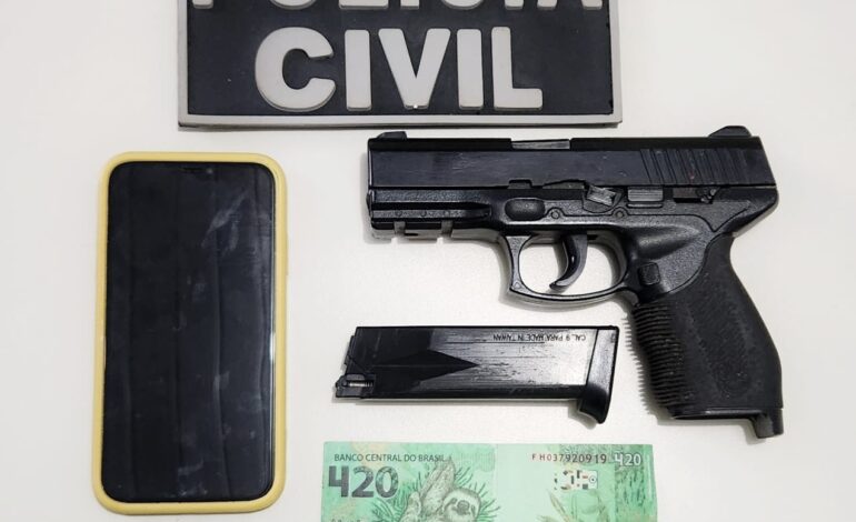policia-apreende-replica-de-arma-e-nota-falsa-de-r$-420-com-desenho-de-maconha