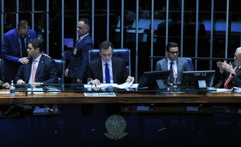 senado-aprova-taxacao-de-15%-sobre-lucro-de-multinacionais