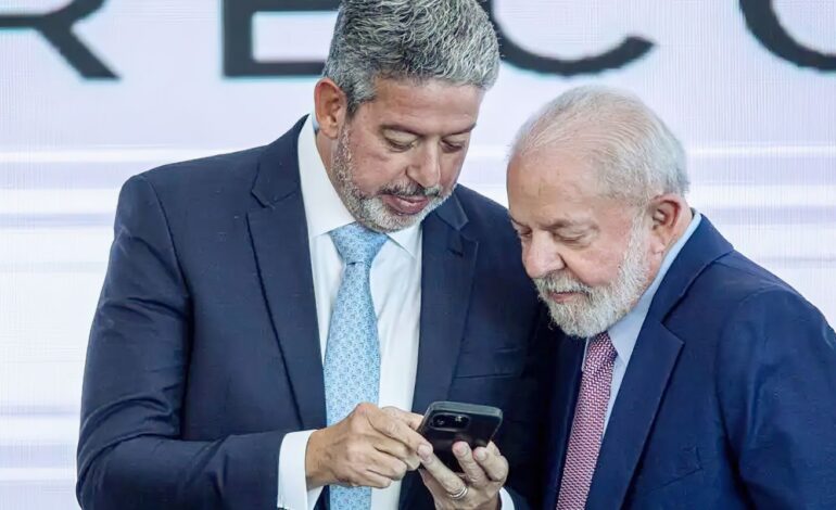 Lira e Lula se reúnem no Alvorada em meio a bloqueio de emendas