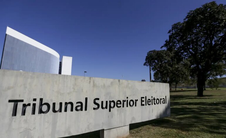 TSE cita diversidade e rejuvenescimento de eleitos empossados hoje