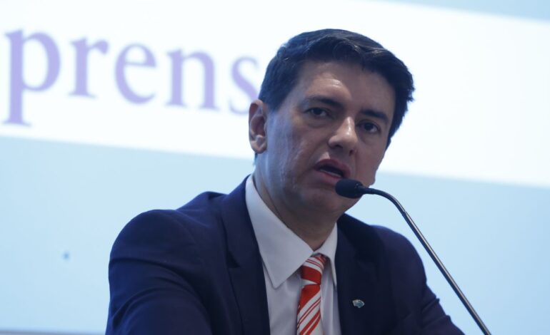 oferta-de-credito-impulsionou-venda-de-veiculos-em-2024,-diz-fenabrave