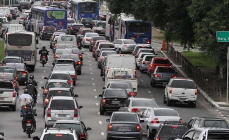 vendas-de-automoveis-e-comerciais-leves-crescem-14,02%,-diz-fenabrave