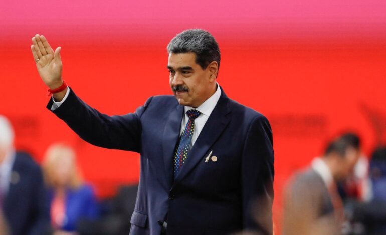 venezuela:-maduro-assume-3o-mandato-e-promete-reforma-na-constituicao