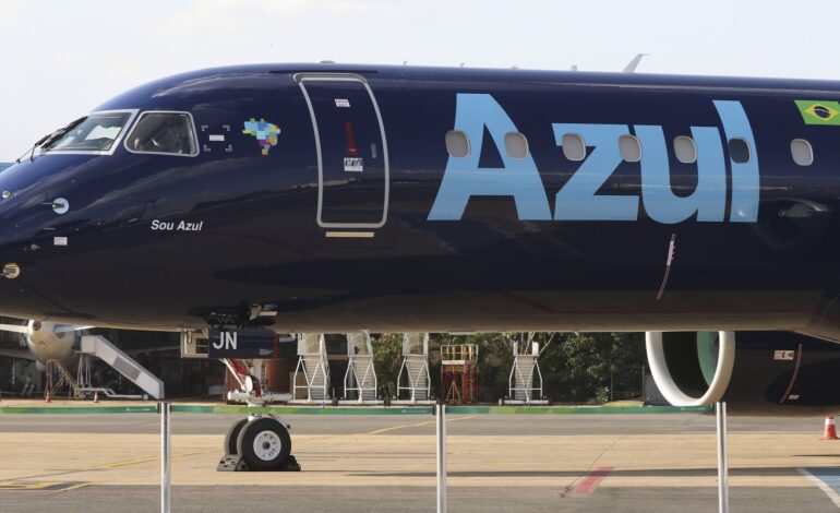 Azul suspende operação em 12 cidades brasileiras