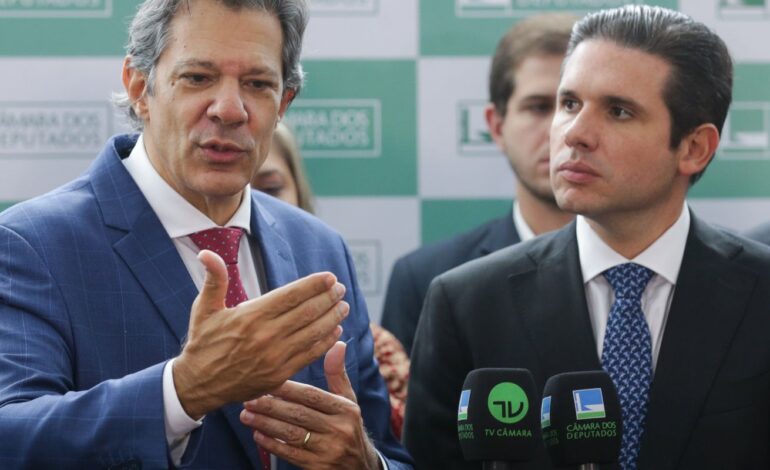 reforma-do-ir-e-supersalarios-sao-prioridades-de-haddad-no-congresso