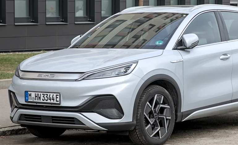 byd-apresenta-plataforma-inedita-de-recarga-rapida-de-carros-eletricos-–-climainfo