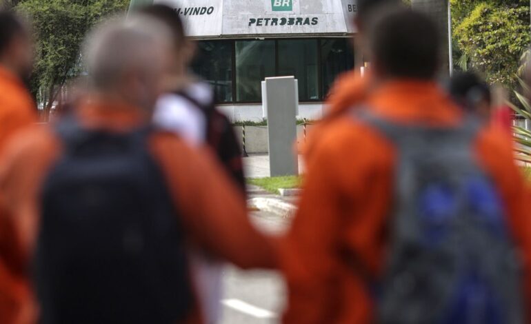 petroleiros-param-por-24-horas-contra-mudancas-no-teletrabalho-e-plr