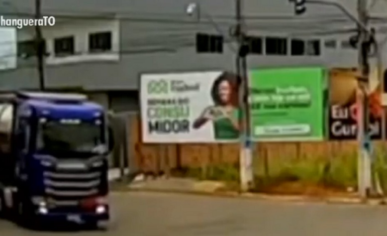 video-mostra-momento-em-que-ciclista-e-atingida-por-caminhao-ao-virar-em-avenida