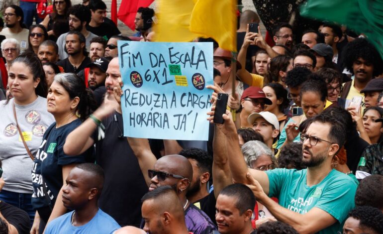 seis-em-cada-10-brasileiros-apoiam-a-reducao-da-jornada-de-trabalho