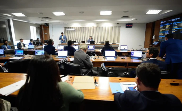 senado-aprova-subcomissao-para-discutir-asfaltamento-da-br-319-–-climainfo