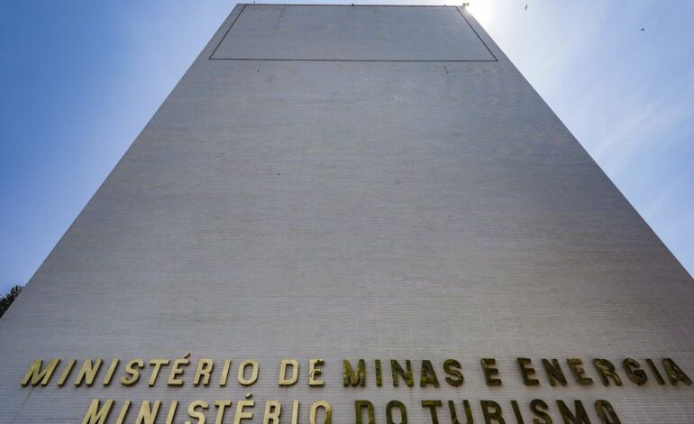 ministerio-do-turismo-cancela-cadastro-da-empresa-hurb