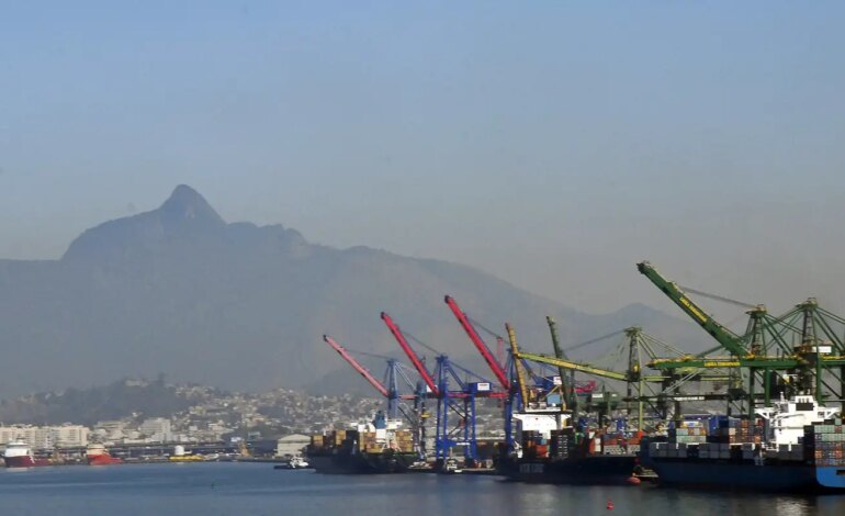 balanca-comercial-tem-superavit-mais-baixo-em-tres-anos