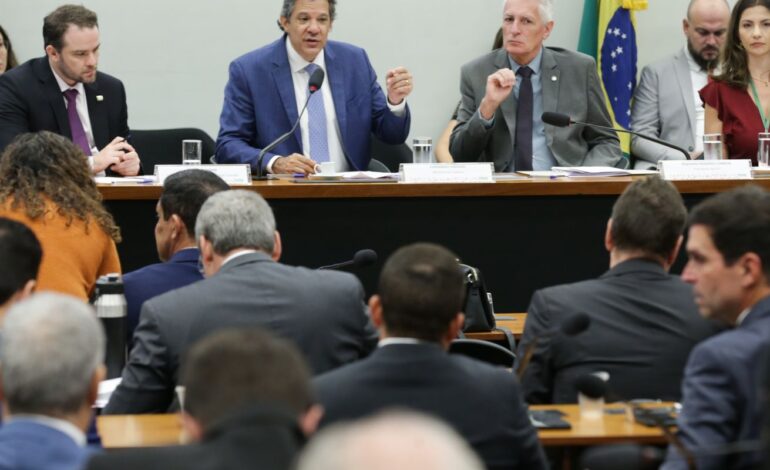audiencia-com-haddad-e-encerrada-apos-tumulto-entre-deputados