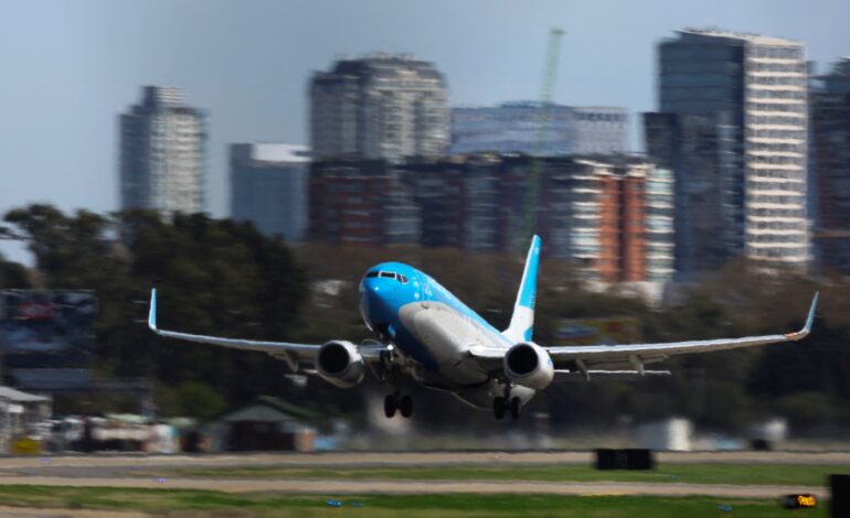 anac-impoe-restricoes-a-companhia-aerolineas-argentinas