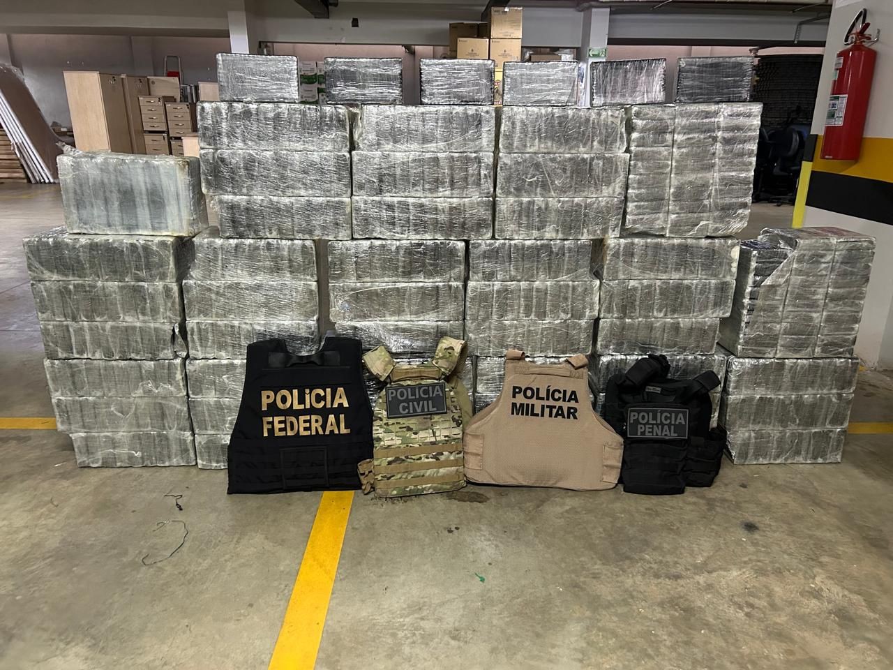 Cocaína em carga de melancias: Polícia Federal prende três em investigação