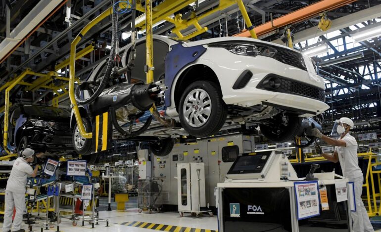 Indústria cai 0,5% em maio e recua pelo segundo mês seguido