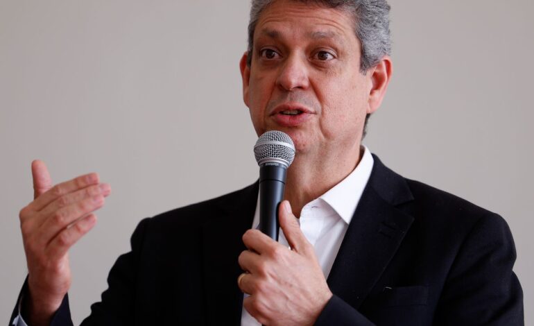 governo-defende-justica-tributaria-e-nao-alta-de-imposto,-diz-ministro