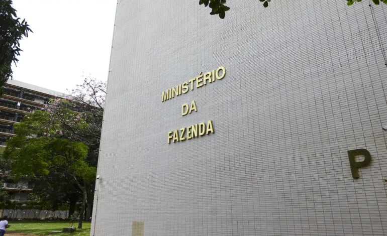 decisao-de-moraes-fara-governo-deixar-de-arrecadar-r$-450-mi-neste-ano