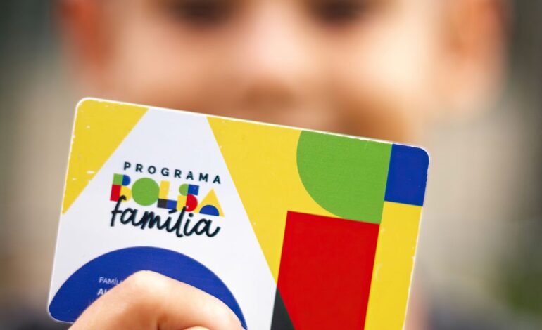 caixa-comeca-a-pagar-bolsa-familia-de-julho