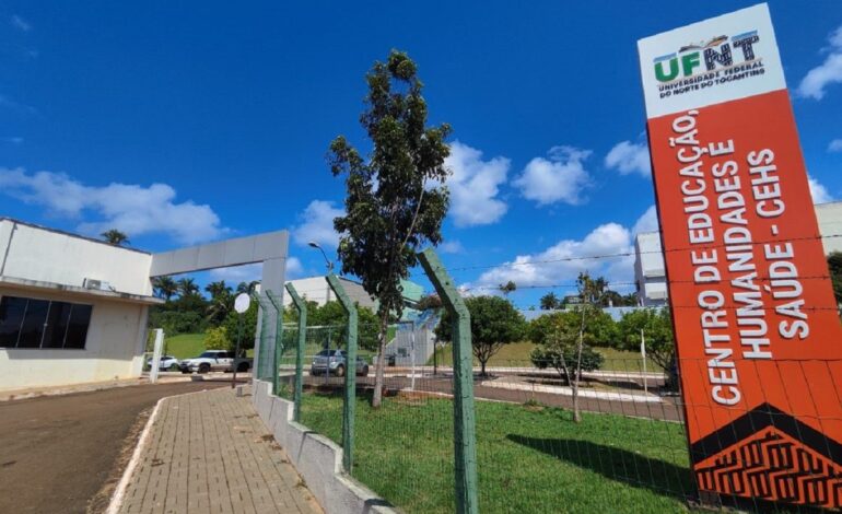 ufnt-oferta-seis-vagas-para-professores-substitutos-com-salarios-de-ate-r$-8-mil
