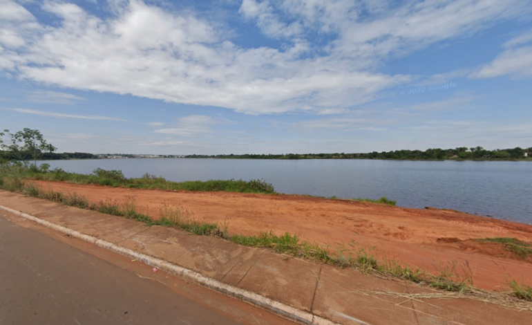 homem-e-encontrado-caido-as-margens-de-rio-com-ferimentos-de-bala,-diz-pm