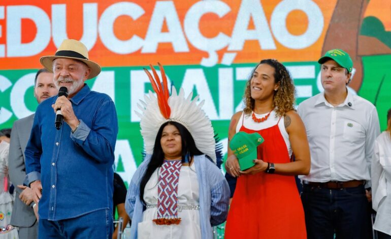 lula-mantem-disposicao-para-o-dialogo,-mas-critica-recusa-de-trump