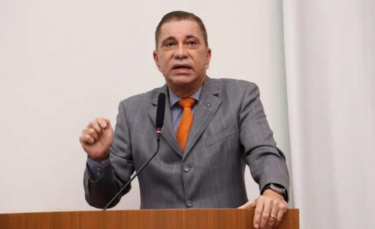 prefeito-eduardo-siqueira-continua-reforma-na-gestao-e-exonera-carlos-amastha