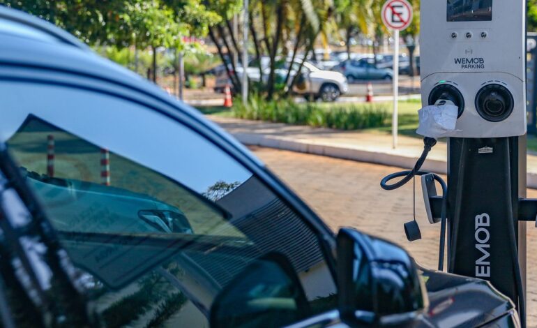montadoras-apoiam-decisao-que-limita-importacao-de-carros-eletricos