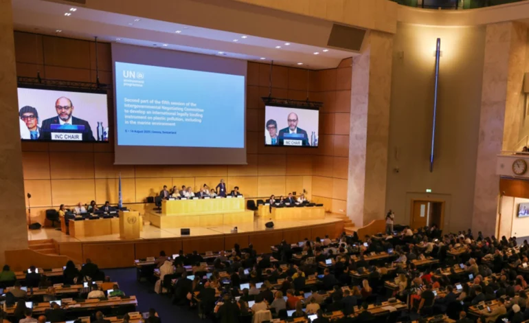 paises-retomam-negociacoes-para-tratado-global-contra-poluicao-plastica-–-climainfo
