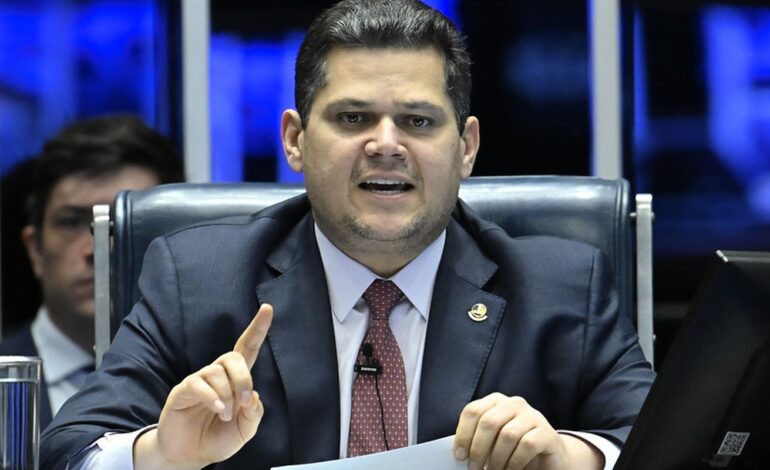 com-plenario-obstruido,-senado-tera-sessao-remota,-diz-alcolumbre