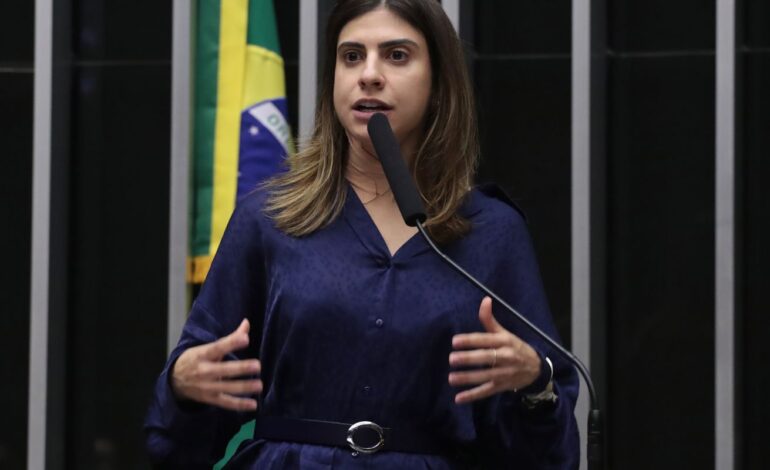 deputada-acusada-de-agredir-nikolas-nao-entra-em-lista-de-denunciados
