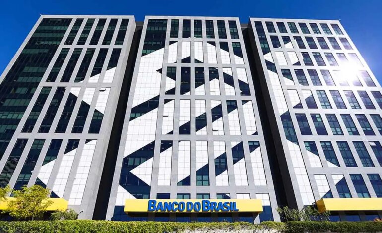 bb-tem-lucro-de-r$-11,2-bi-no-primeiro-semestre,-queda-de-40,7%