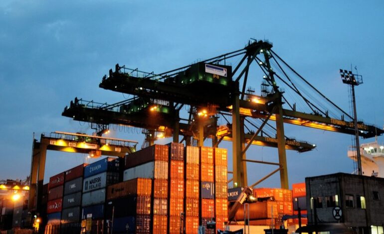 exportacoes,-emprego-e-investimentos-tendem-a-recuar-devido-a-tarifaco