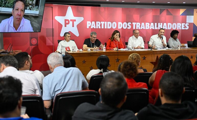 haddad:-20-milhoes-de-brasileiros-nao-deveriam-estar-pagando-ir