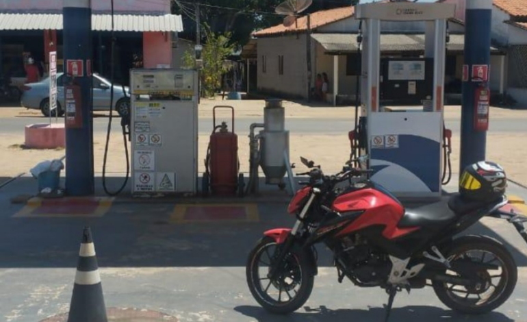 suspeito-de-assaltar-posto-de-combustiveis-morre-em-acidente-e-outro-e-preso